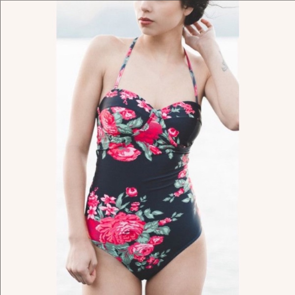 *Albion Fit - One Piece Swimsuit Antigua Maillot*